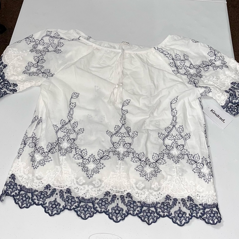 NWT Kindred Embroidered Mandala Tassel Blouse